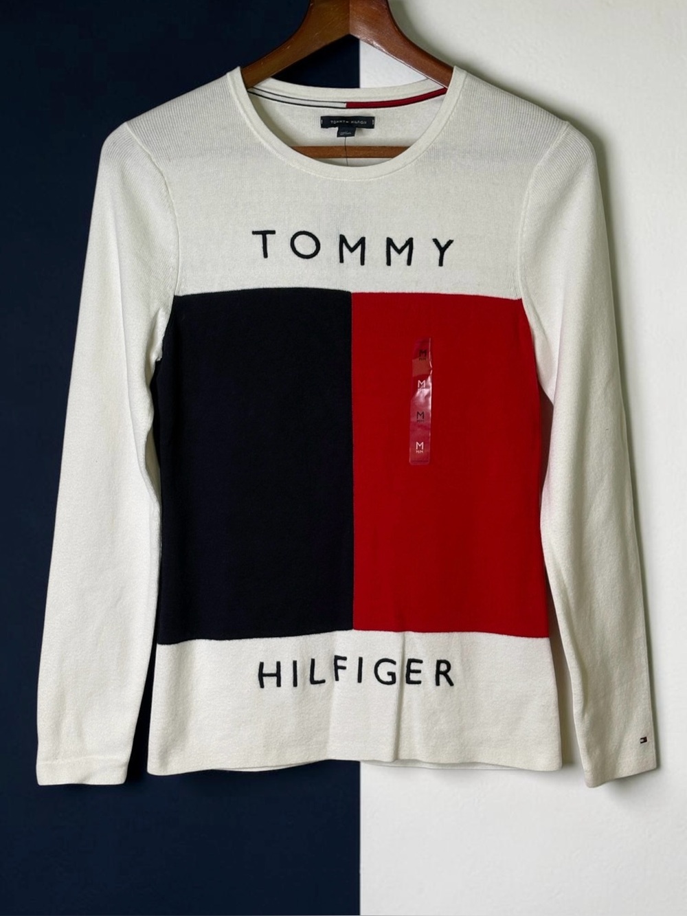 NWT Tommy Hilfiger Flag Colorblock Knit Sweater White Red Navy Size M *Flaw